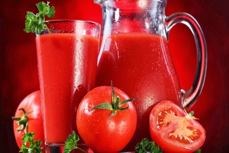 Benefícios do suco de tomate